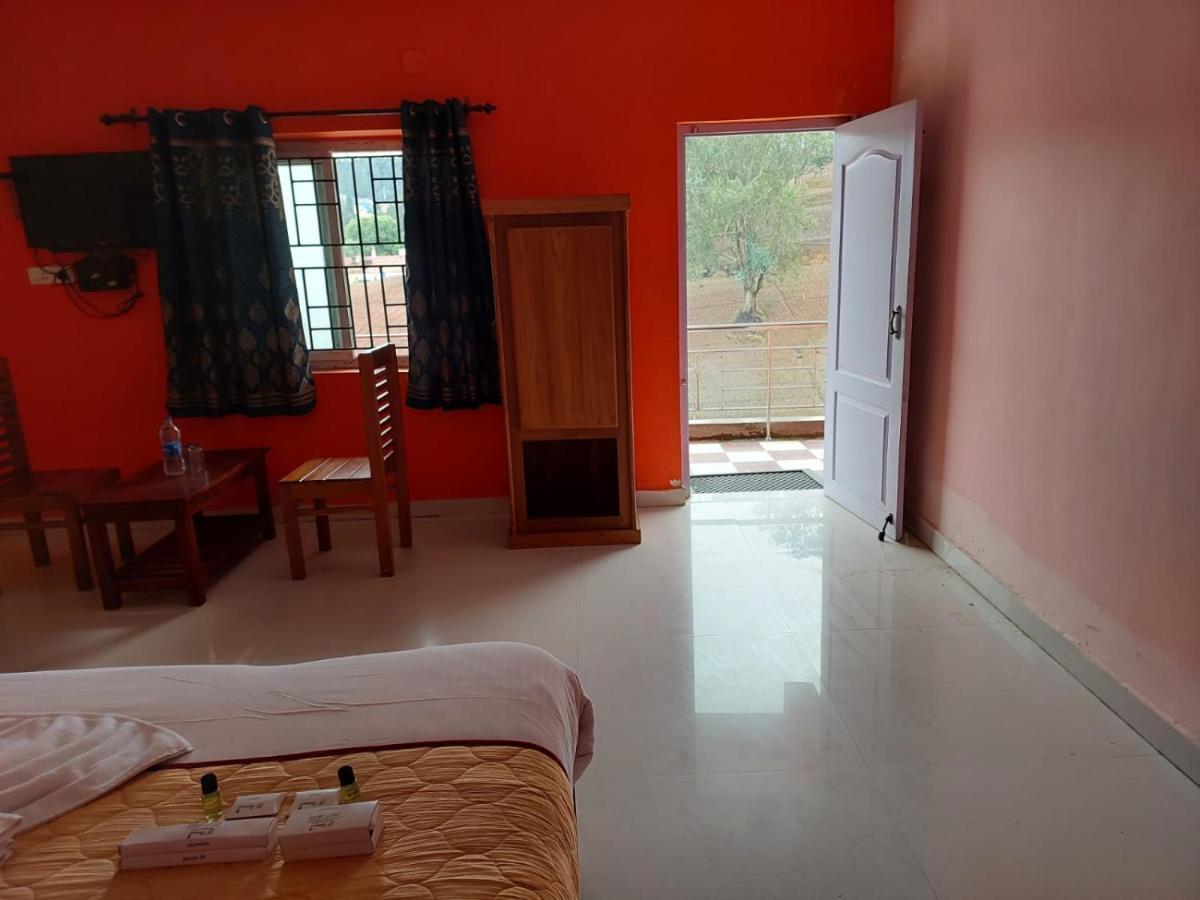 Memmsta Hotels 1510 - Ooty Esterno foto