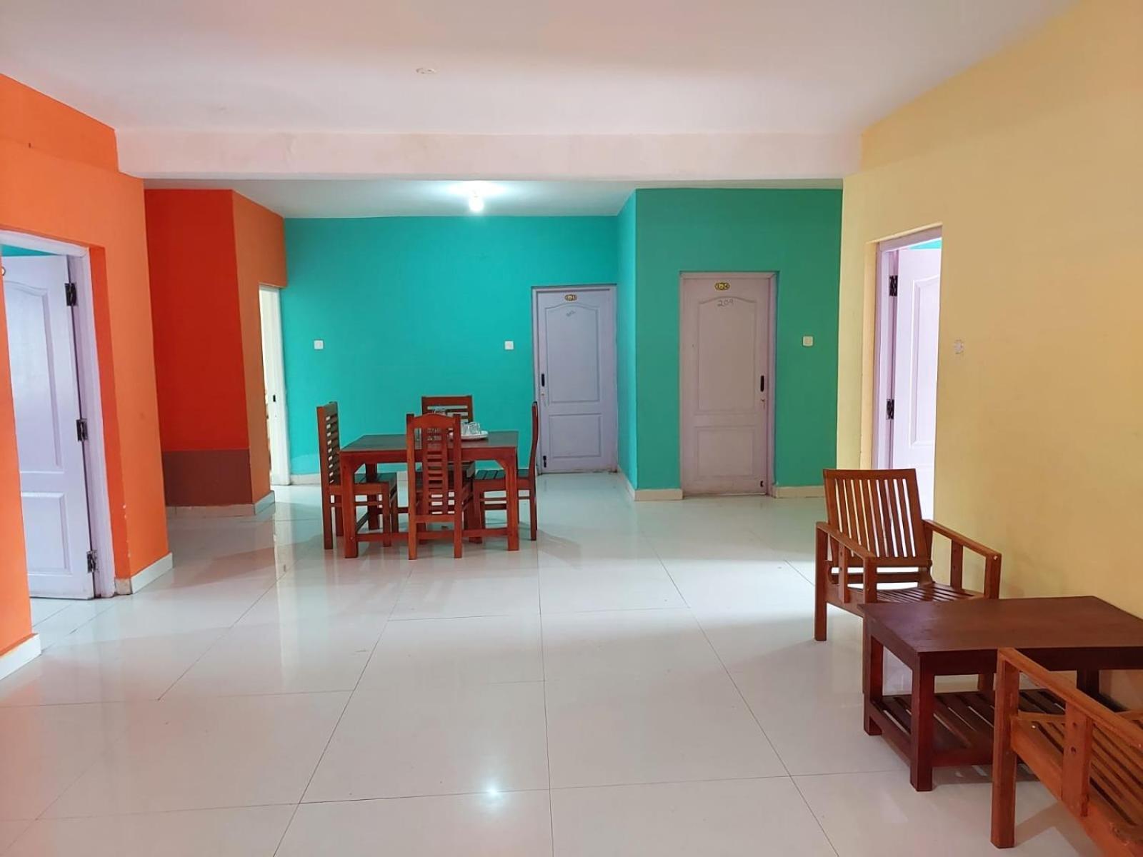 Memmsta Hotels 1510 - Ooty Esterno foto